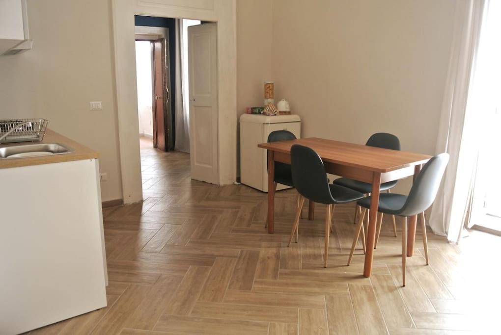 Scio' Apartment-Centro Storico- نابولي المظهر الخارجي الصورة